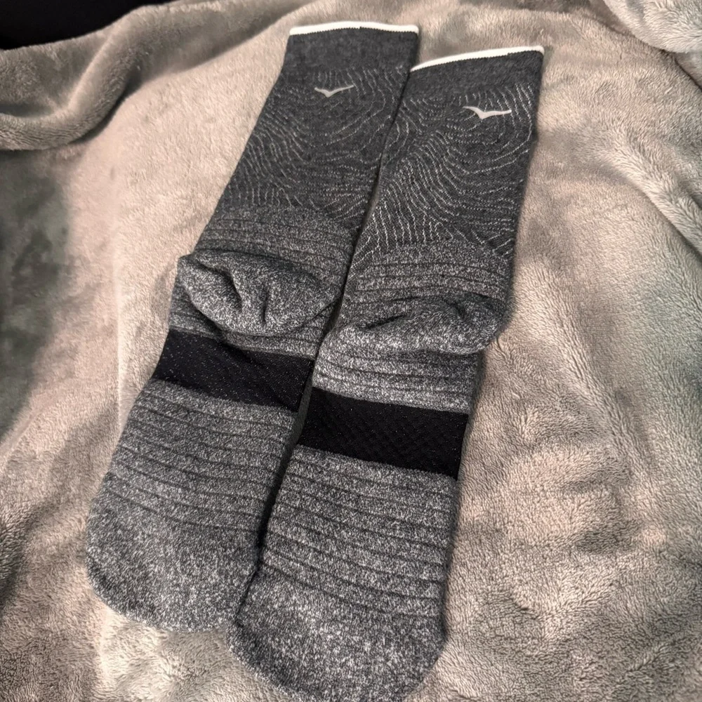 HOKA Crew running Socks for Men 3 pairs NWOT